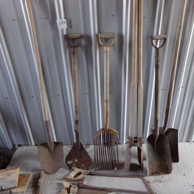 BB-42  SHOVELS, PITCH FORK AND HAND SAWS