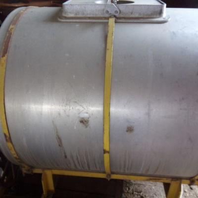 BB-46  HERBICIDE SPRAYER TANK W/PRESSURE REGULATOR