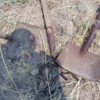 BB-48   SHOVELS AND OTHER FARM ITEMS