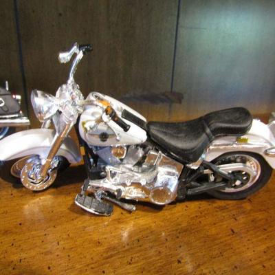 LOT 103 HARLEY DAVIDSON MOTORCYCLE MODELS