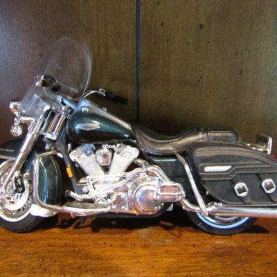 LOT 103 HARLEY DAVIDSON MOTORCYCLE MODELS