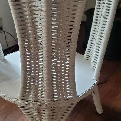 4 Piece Antique Wicker Set - Excellent condition