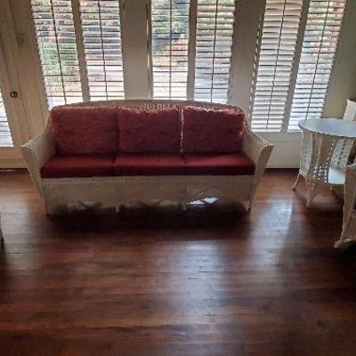 4 Piece Antique Wicker Set - Excellent condition