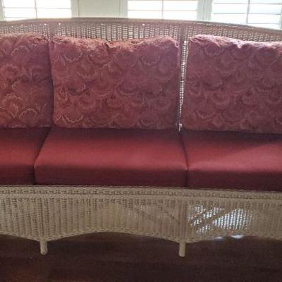 4 Piece Antique Wicker Set - Excellent condition