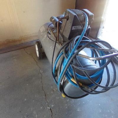 WS-4  CAMPBELL HAUSFELD AIR COMPRESSOR