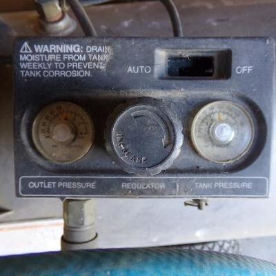 WS-4  CAMPBELL HAUSFELD AIR COMPRESSOR