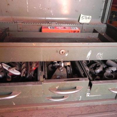 S2-2   METAL TOOL CHEST