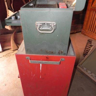 S2-2   METAL TOOL CHEST
