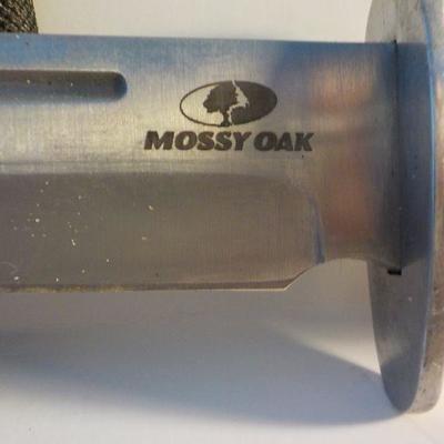 " 10 inch Mossy Oak Bowie knife with sheath".
