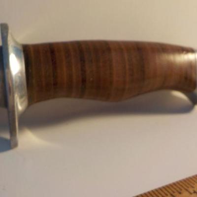 " 10 inch Mossy Oak Bowie knife with sheath".
