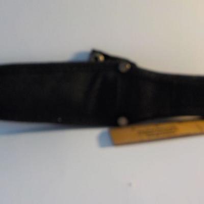 " 10 inch Mossy Oak Bowie knife with sheath".