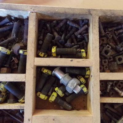 WS-10  DRAWER 4 OF HARDWARE