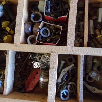 WS-10  DRAWER 4 OF HARDWARE