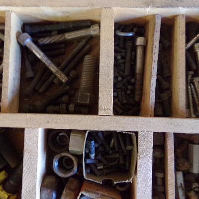 WS-10  DRAWER 4 OF HARDWARE