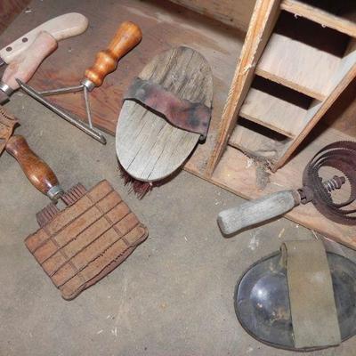 S2-8   HORSE GROOMING & SHOES + MORE