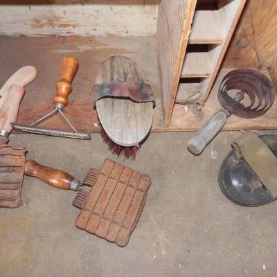 S2-8   HORSE GROOMING & SHOES + MORE