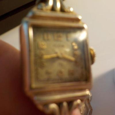 " 3 Vintage Ladies Gold repairable wrist watches".
