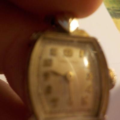 " 3 Vintage Ladies Gold repairable wrist watches".