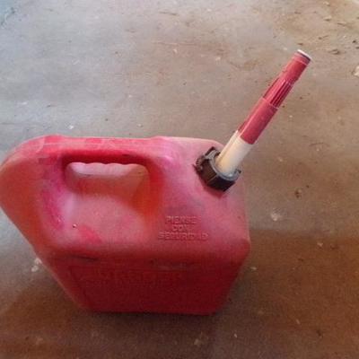 WS-22  ANTIQUE FORD PART AND GAS CAN