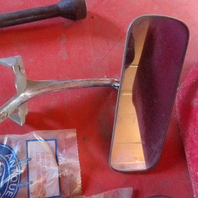 WS-22  ANTIQUE FORD PART AND GAS CAN