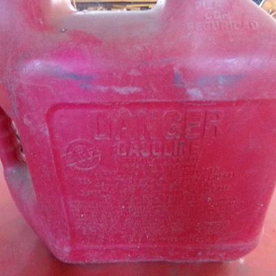 WS-22  ANTIQUE FORD PART AND GAS CAN