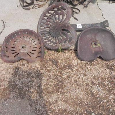 S2-14  TRACTOR SEATS