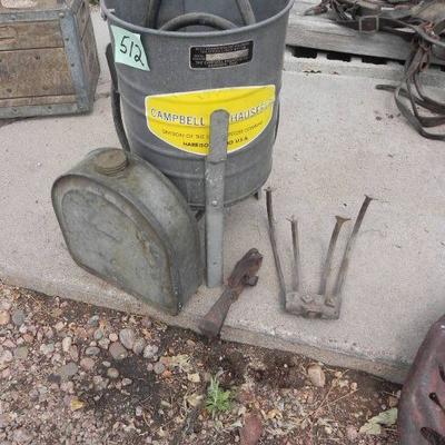 S2-16  VINTAGE CONTAINERS AND SPREADER/SPRAYER