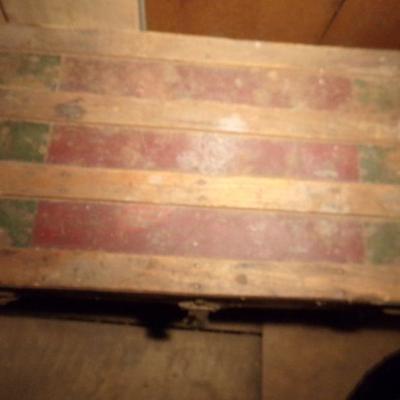 LOT 321  ANTIQUE TRUNK