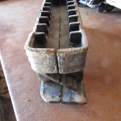 G-36  DOUBLE DECKER AND TRUCK 