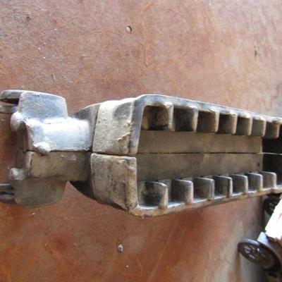 G-36  DOUBLE DECKER AND TRUCK 