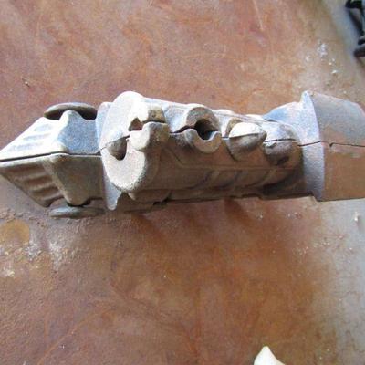 G-2  CAST IRON TRAIN & CART