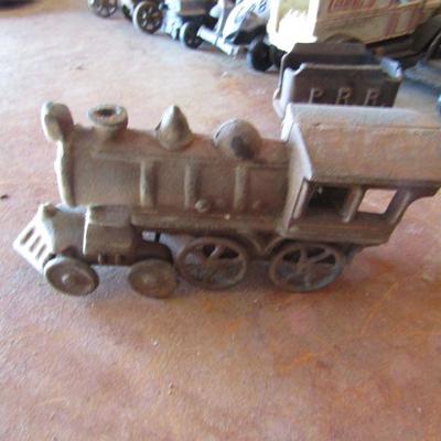 G-2  CAST IRON TRAIN & CART