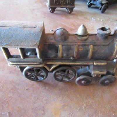 G-2  CAST IRON TRAIN & CART