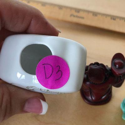 D3: Trio of Minature Figurines