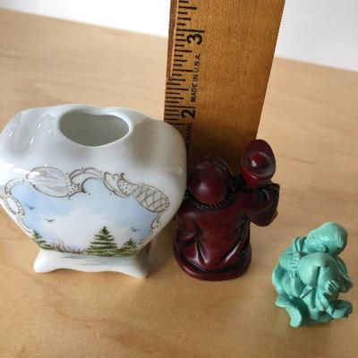 D3: Trio of Minature Figurines