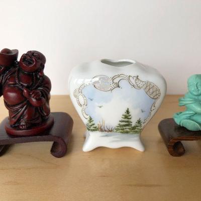 D3: Trio of Minature Figurines