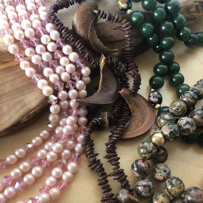 D10: Collection of Necklaces