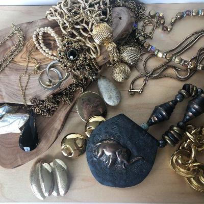 D11: Large Collection of Gold-tone Costume Jewelry