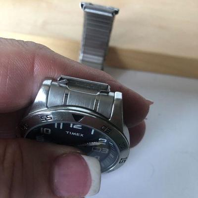 D12: Men's Watches-Untested