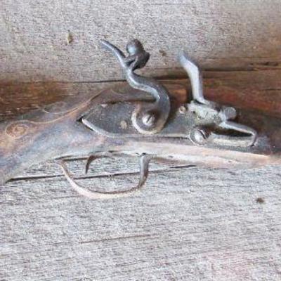 G-6  FAUX VINTAGE GUN WITH HARLEY DAVIDSON TELEPHONE