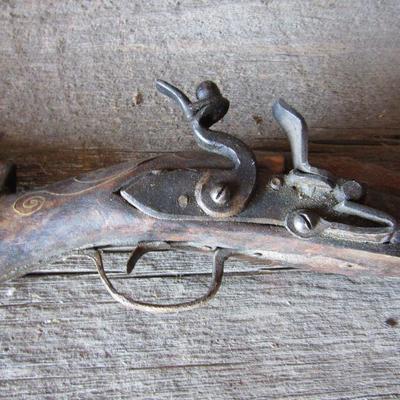 G-6  FAUX VINTAGE GUN WITH HARLEY DAVIDSON TELEPHONE