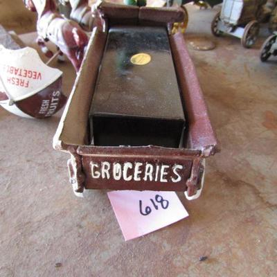 G-8  CAST IRON FRUIT AND VEGETABLE HORSE AND CART