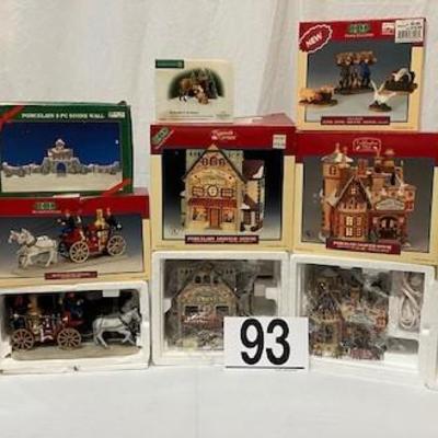 LOT#A93: Lemax Christmas Lot