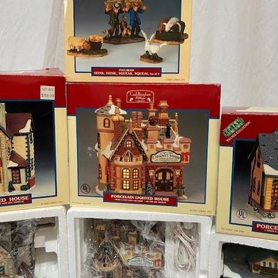 LOT#A93: Lemax Christmas Lot