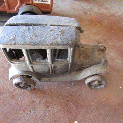 G-12  CAST IRON MAIL TRUCK & CAR