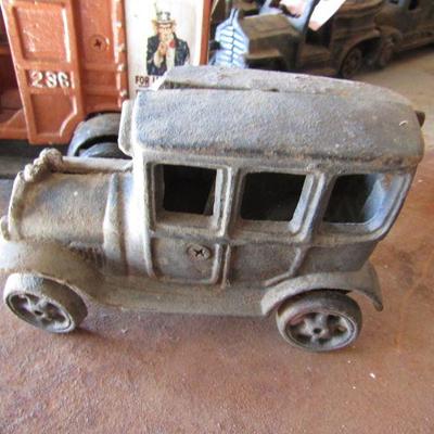 G-12  CAST IRON MAIL TRUCK & CAR