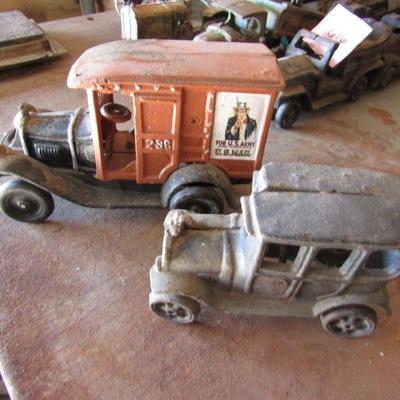G-12  CAST IRON MAIL TRUCK & CAR