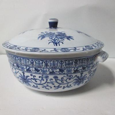 Lot 24 - Blue & White Porcelain Asian Serving Dish