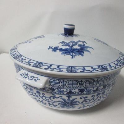 Lot 24 - Blue & White Porcelain Asian Serving Dish