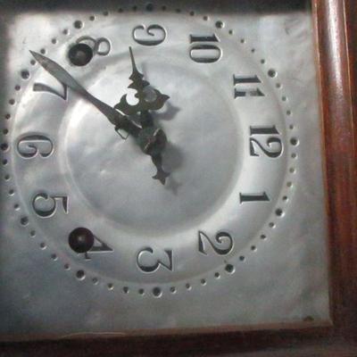 Lot 42 - Vintage Clock